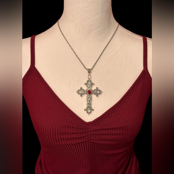 Gothic Red Crystal Cross Charm Necklace Floral Design Big Punk Goth Silver Tone - Picture 2 of 11